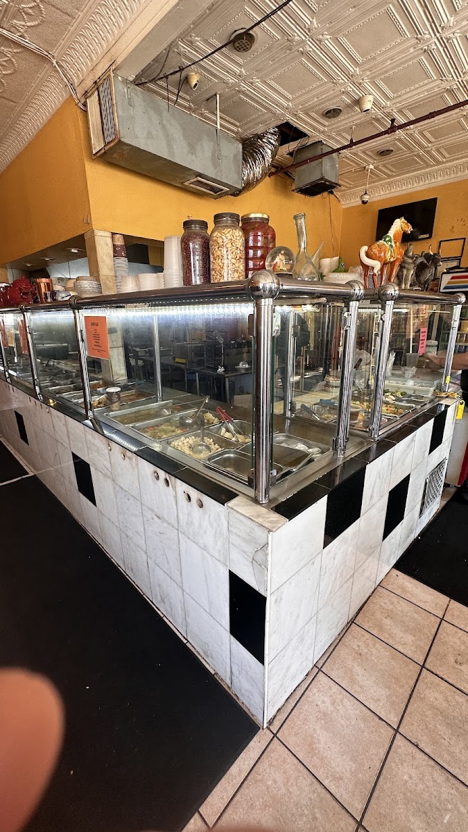 La Confianza Deli Rest.